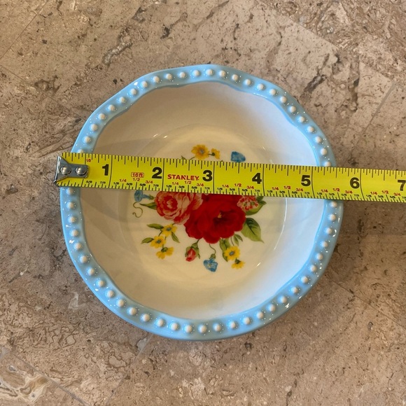 Pioneer Woman  Sweet Rose 5.75  Inch Mini Ceramic Pie Dish - Picture 6 of 7